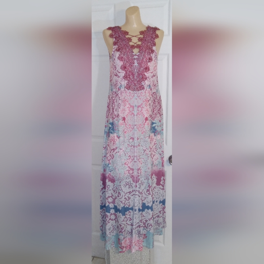 Women's NWOT Size Large Maxi Dress